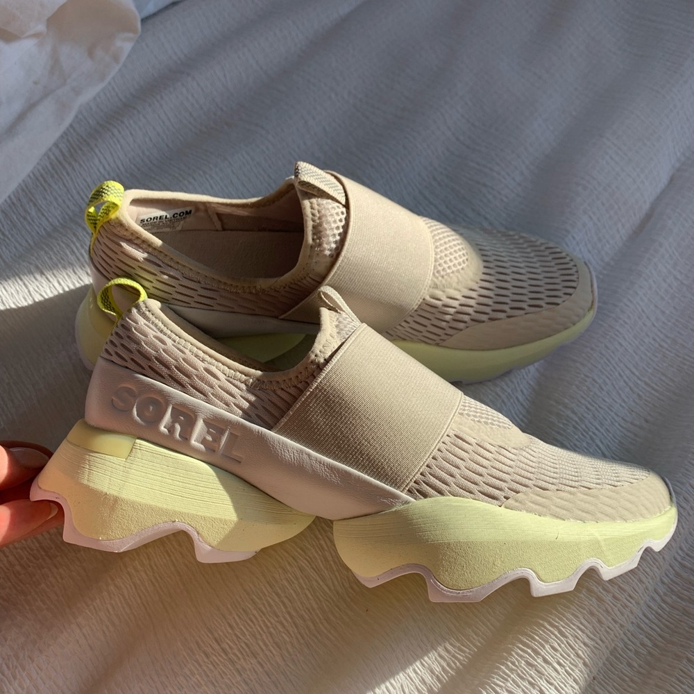 Sorel kinetic shoes
